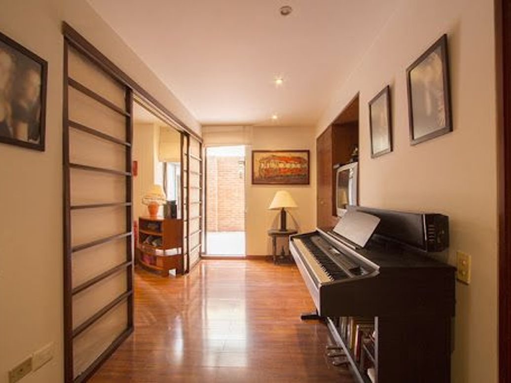 Apartamento de 3 alcobas en venta en Los Rosales, Bogotá, 195 m² · foto 12 de 20