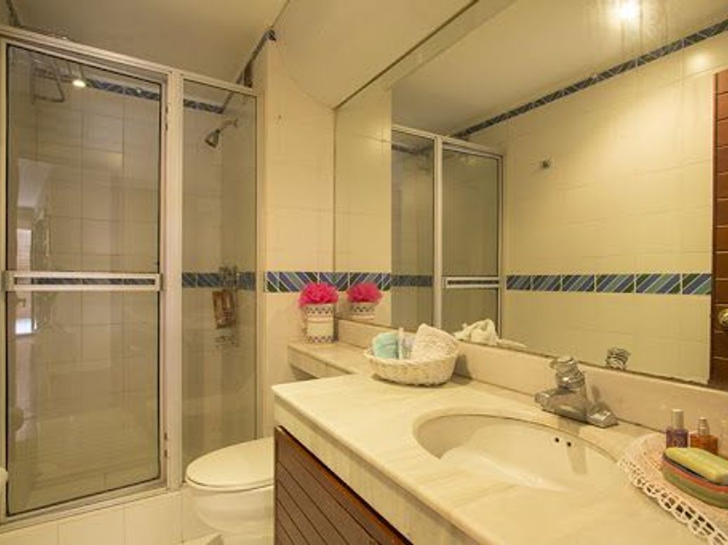 Apartamento de 3 alcobas en venta en Los Rosales, Bogotá, 195 m² · foto 19 de 20