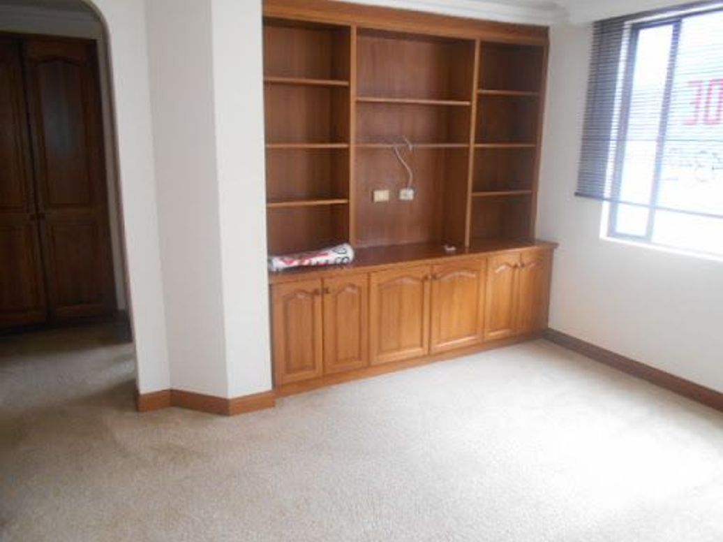 Apartamento de 3 alcobas en venta en Santa Barbara, Bogotá, 180 m² · foto 16 de 20