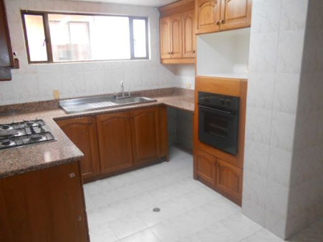 Apartamento de 3 alcobas en venta en Santa Barbara, Bogotá, 180 m² · foto 6 de 20