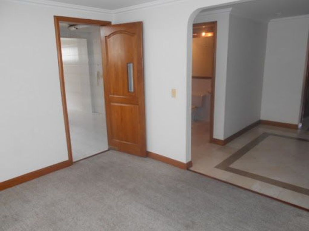 Apartamento de 3 alcobas en venta en Santa Barbara, Bogotá, 180 m² · foto 10 de 20