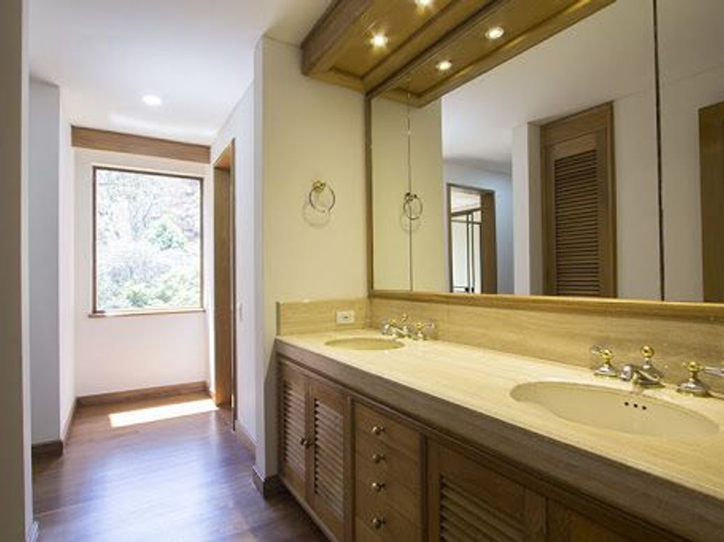Apartamento de 4 alcobas en venta en Usaquén, Bogotá, 342 m² · foto 18 de 20