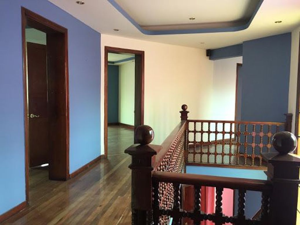 Casa de 8 alcobas en venta en Teusaquillo, Bogotá, 620 m² · foto 4 de 15