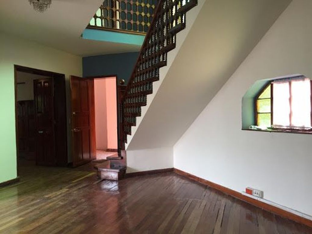 Casa de 8 alcobas en venta en Teusaquillo, Bogotá, 620 m² · foto 2 de 15