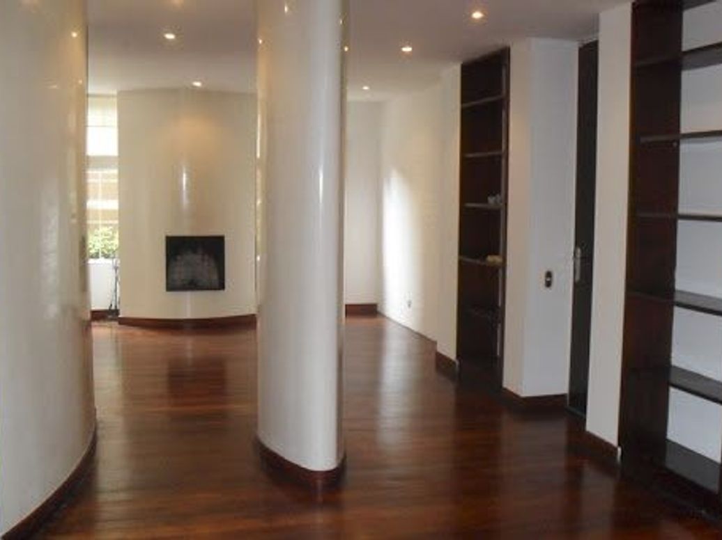 Apartamento de 1 alcoba en venta en Los Rosales, Bogotá, 133 m² · foto 12 de 20