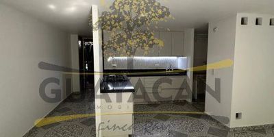 Apartamento de 56 mts de 3 habitaciones, cocina integral con red de gas, 2 baños completos, sala comedor, zona de ropas, piso 5, unidad cerrada Peña Verde, cuenta con parqueadero de carro y zonas comunes como piscina, salon social, vigilancia 24 hrs, porteria, estrato 3.