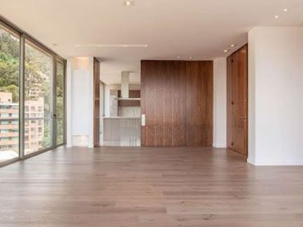 Apartamento de 3 alcobas en venta en Los Rosales, Bogotá, 489 m² · foto 2 de 9