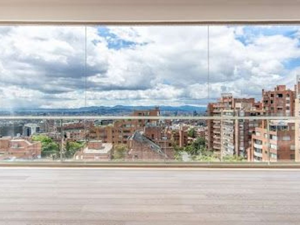 Apartamento de 3 alcobas en venta en Los Rosales, Bogotá, 489 m² · foto 3 de 9