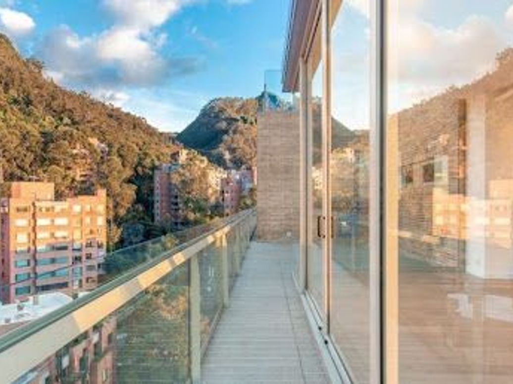 Apartamento de 3 alcobas en venta en Los Rosales, Bogotá, 489 m² · foto 8 de 9