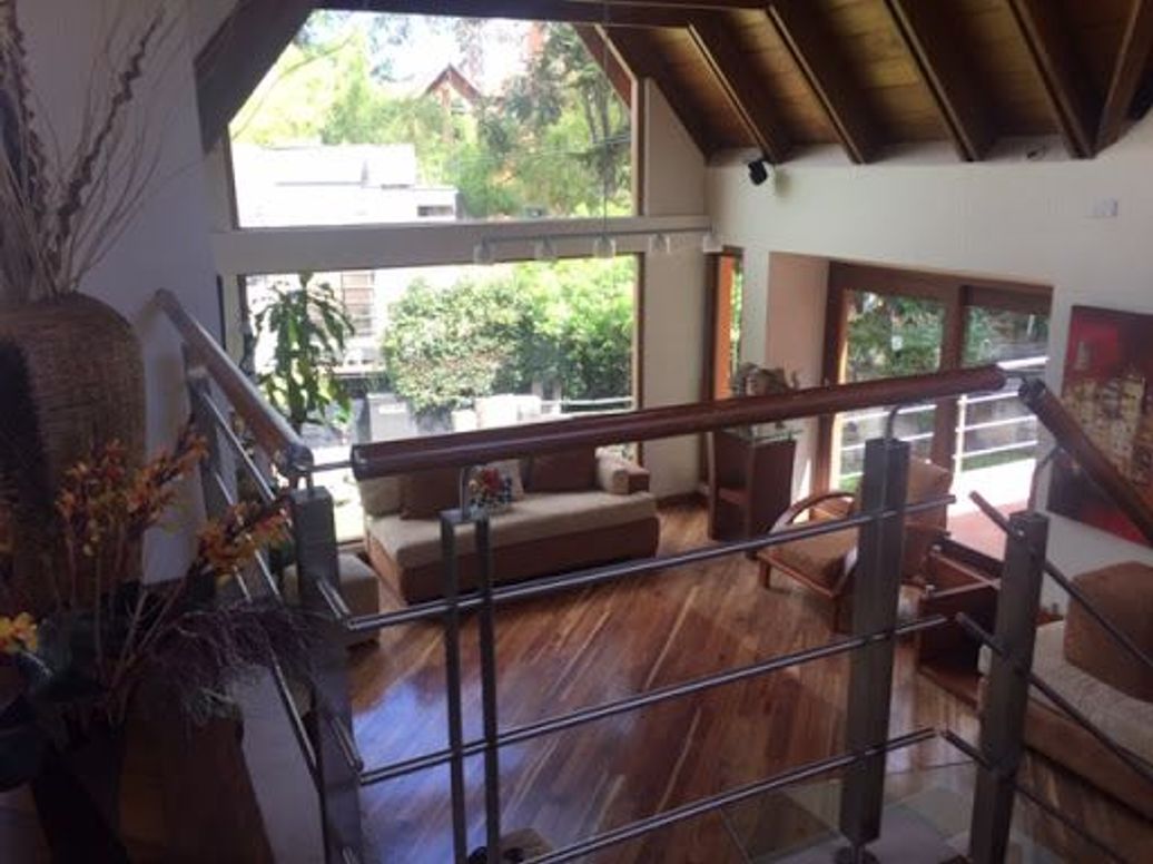 Casa de 5 alcobas en venta en Bosque De Pinos, Bogotá, 920 m² · foto 2 de 20