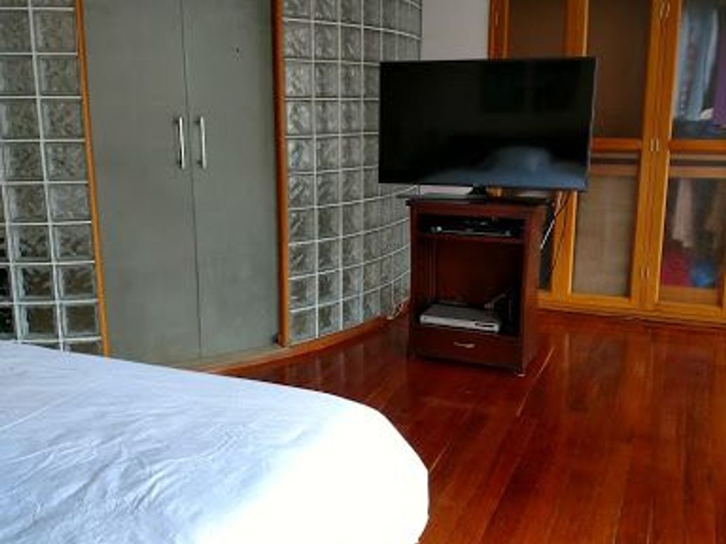 Apartamento de 1 alcoba en venta en Los Rosales, Bogotá, 132 m² · foto 9 de 13