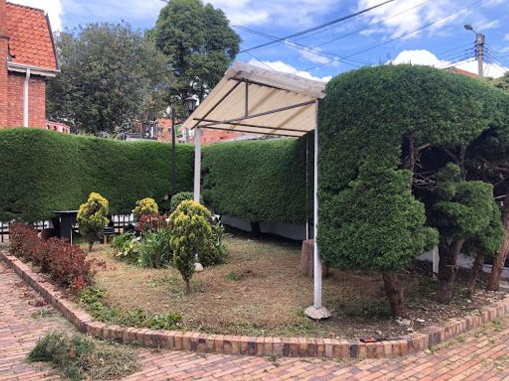 Casa de 10 alcobas en venta en Palermo, Bogotá, 550 m² · foto 3 de 20