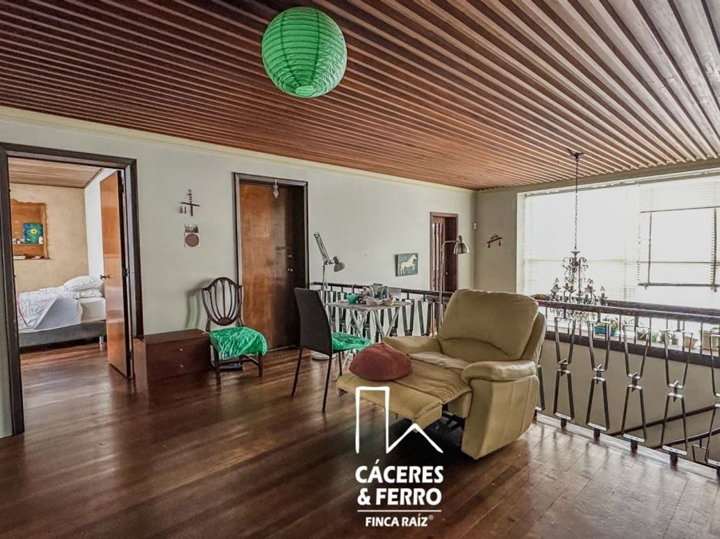 Casa de 6 alcobas en venta en La Soledad, Bogotá, 529 m² · foto 6 de 18