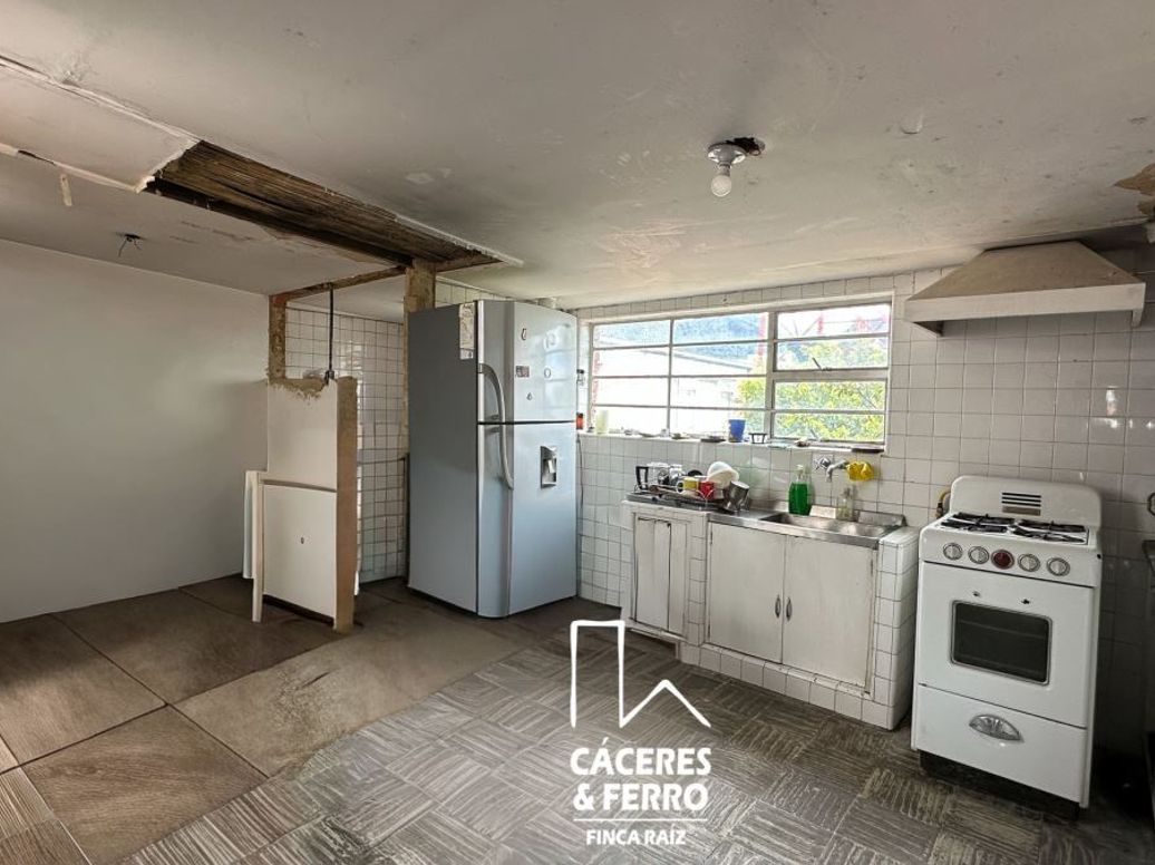 Casa de 6 alcobas en venta en La Soledad, Bogotá, 529 m² · foto 12 de 18