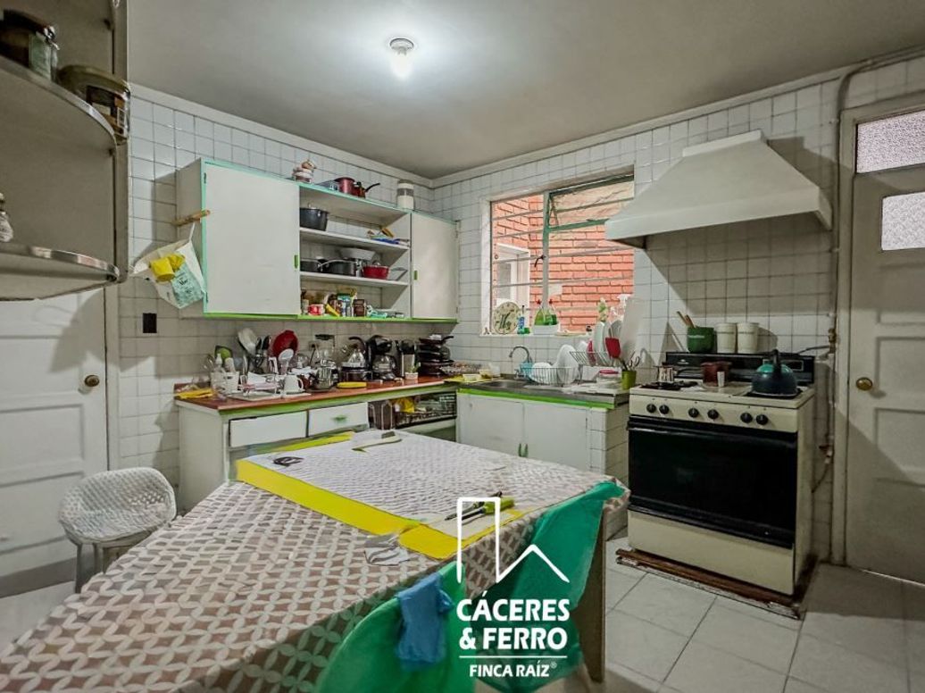 Casa de 6 alcobas en venta en La Soledad, Bogotá, 529 m² · foto 4 de 18