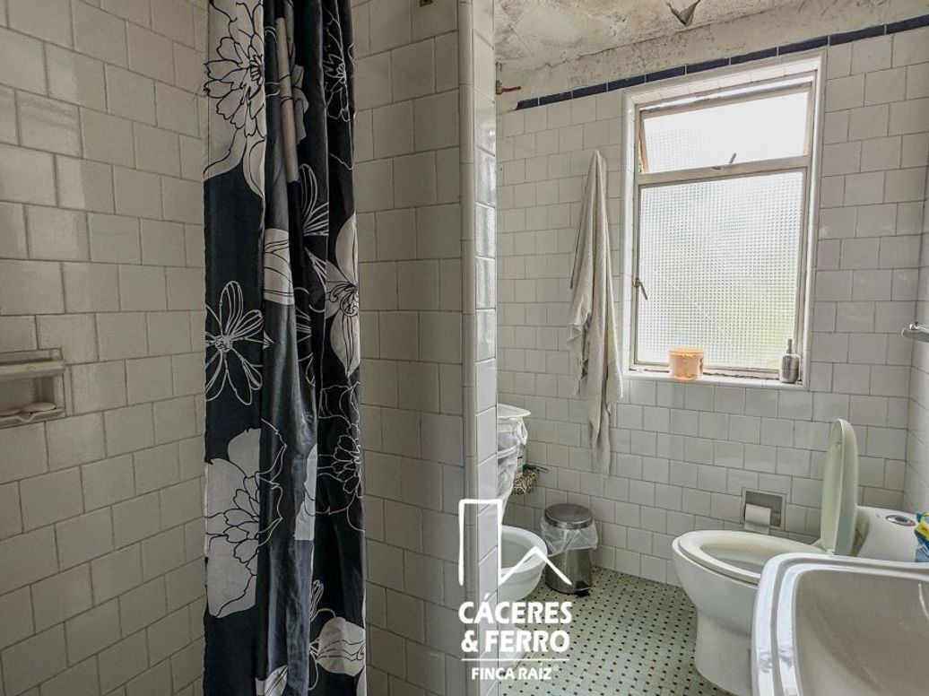 Casa de 6 alcobas en venta en La Soledad, Bogotá, 529 m² · foto 14 de 18