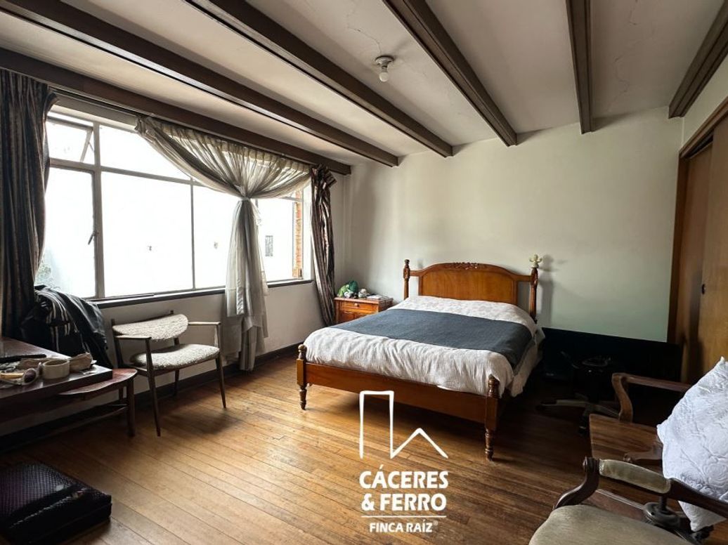 Casa de 6 alcobas en venta en La Soledad, Bogotá, 529 m² · foto 15 de 18