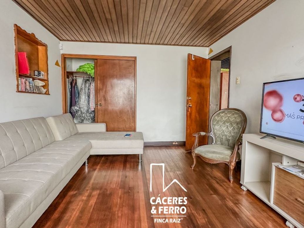 Casa de 6 alcobas en venta en La Soledad, Bogotá, 529 m² · foto 7 de 18