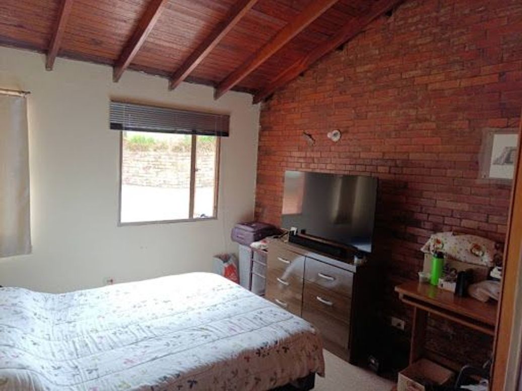 Casa de 4 alcobas en venta en Casa Blanca Suba, Bogotá, 1449 m² · foto 8 de 20