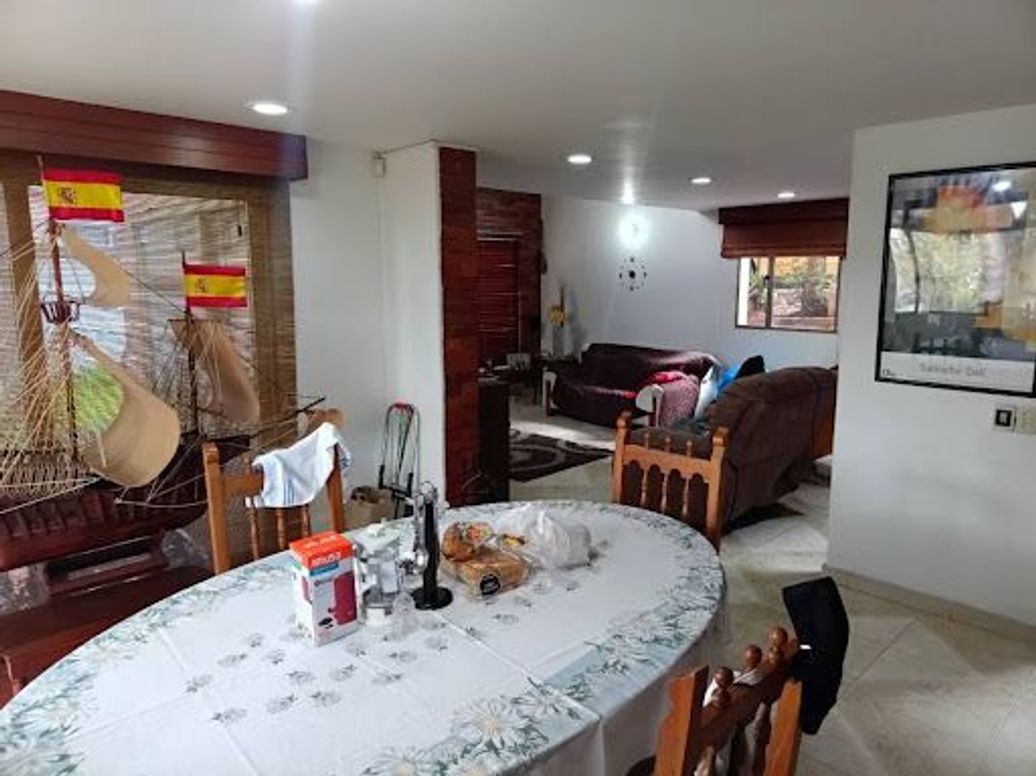 Casa de 4 alcobas en venta en Casa Blanca Suba, Bogotá, 1449 m² · foto 4 de 20