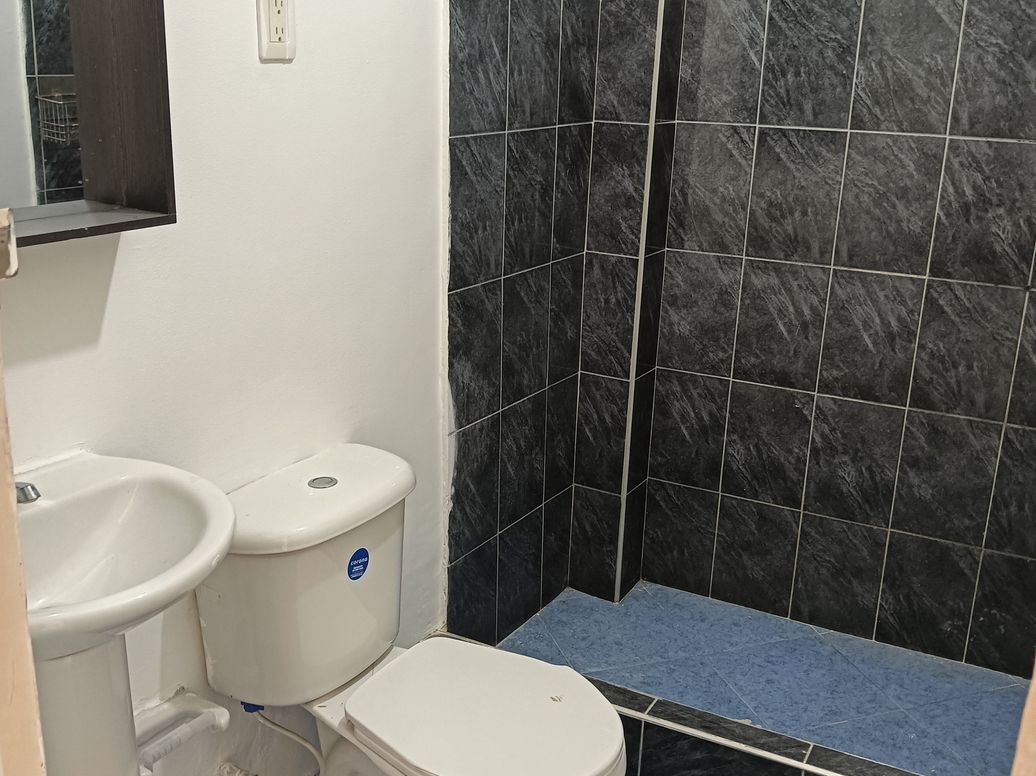 Casa de 6 alcobas en venta en Bellavista Occidental, Bogotá, 257 m² · foto 20 de 20