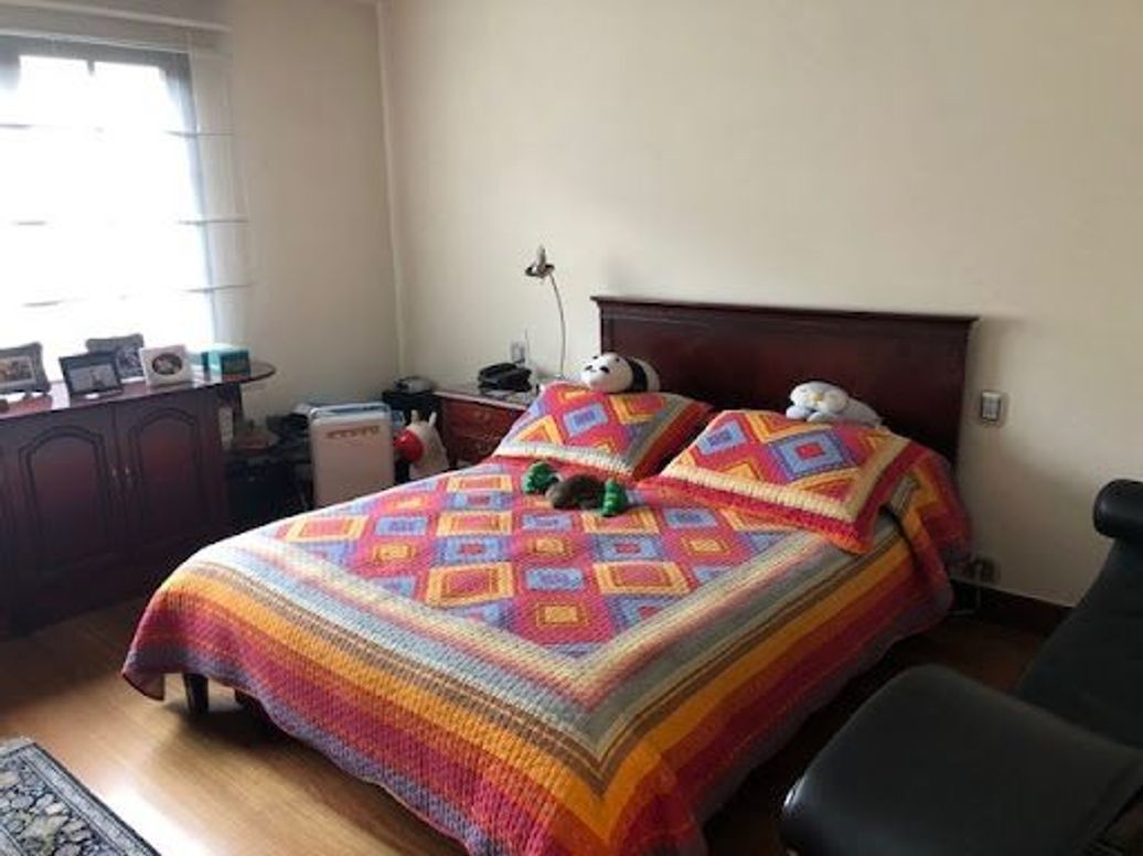 Apartamento de 3 alcobas en venta en El Retiro, Bogotá, 441 m² · foto 8 de 17