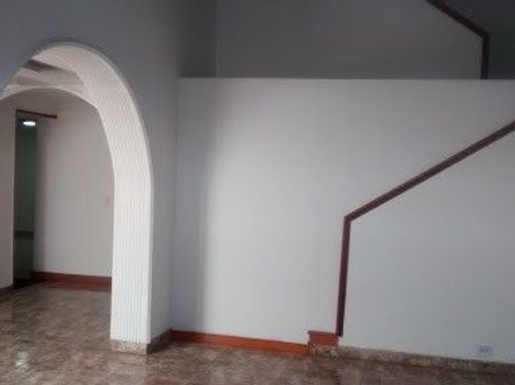 Casa de 4 alcobas en venta en Alhambra, Bogotá, 345 m² · foto 4 de 14