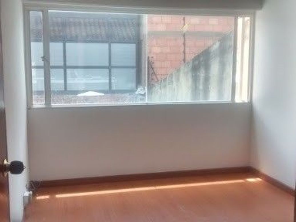Casa de 4 alcobas en venta en Alhambra, Bogotá, 345 m² · foto 14 de 14