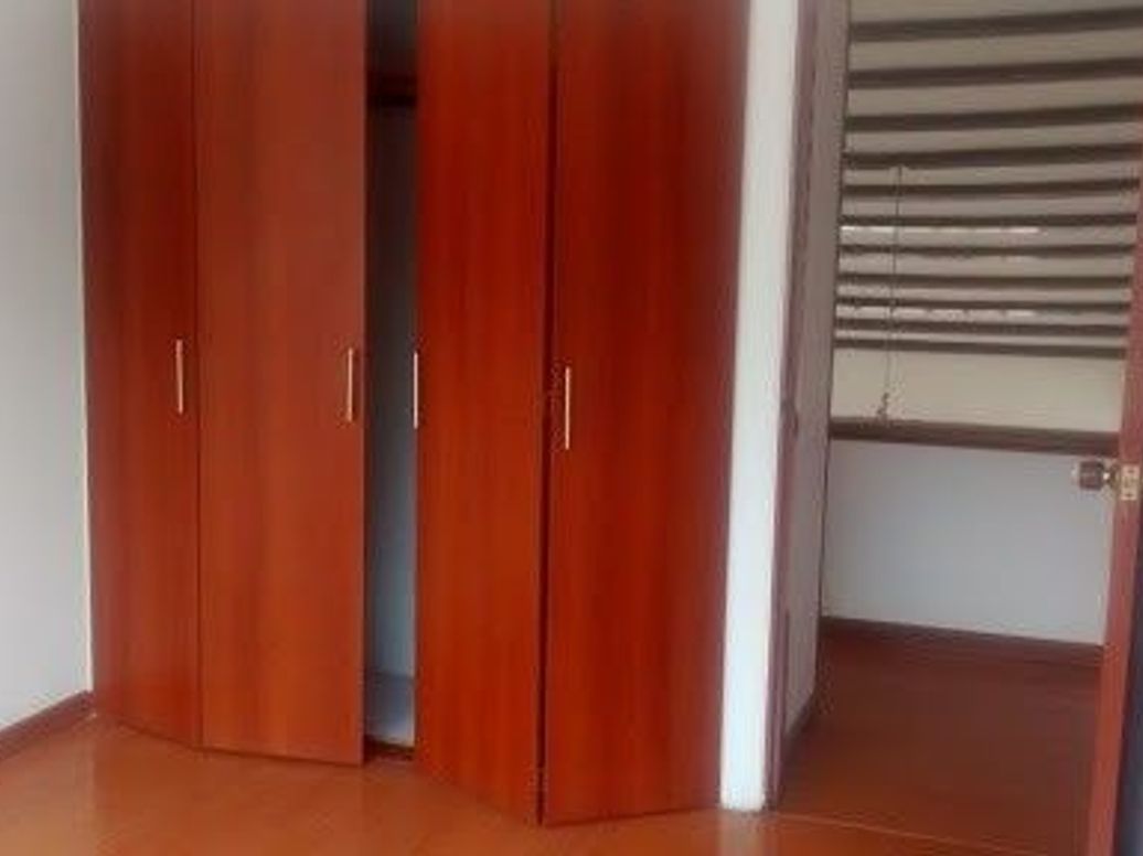 Casa de 4 alcobas en venta en Alhambra, Bogotá, 345 m² · foto 12 de 14