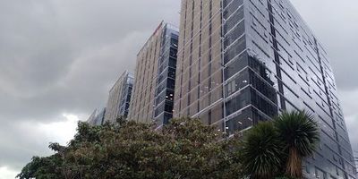 Cerca al aeropuerto,vista a la ciudad costado norte,juan Bosco, edificio inteligente led, helipuerto, ubicada en el edificio elemento conformado por 4 torres de 18 pisos sobre corredor calle 26.