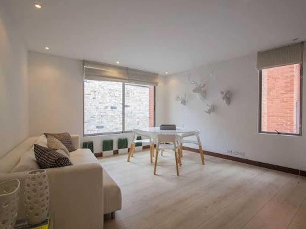 Casa de 3 alcobas en venta en Los Rosales, Bogotá, 479 m² · foto 19 de 20