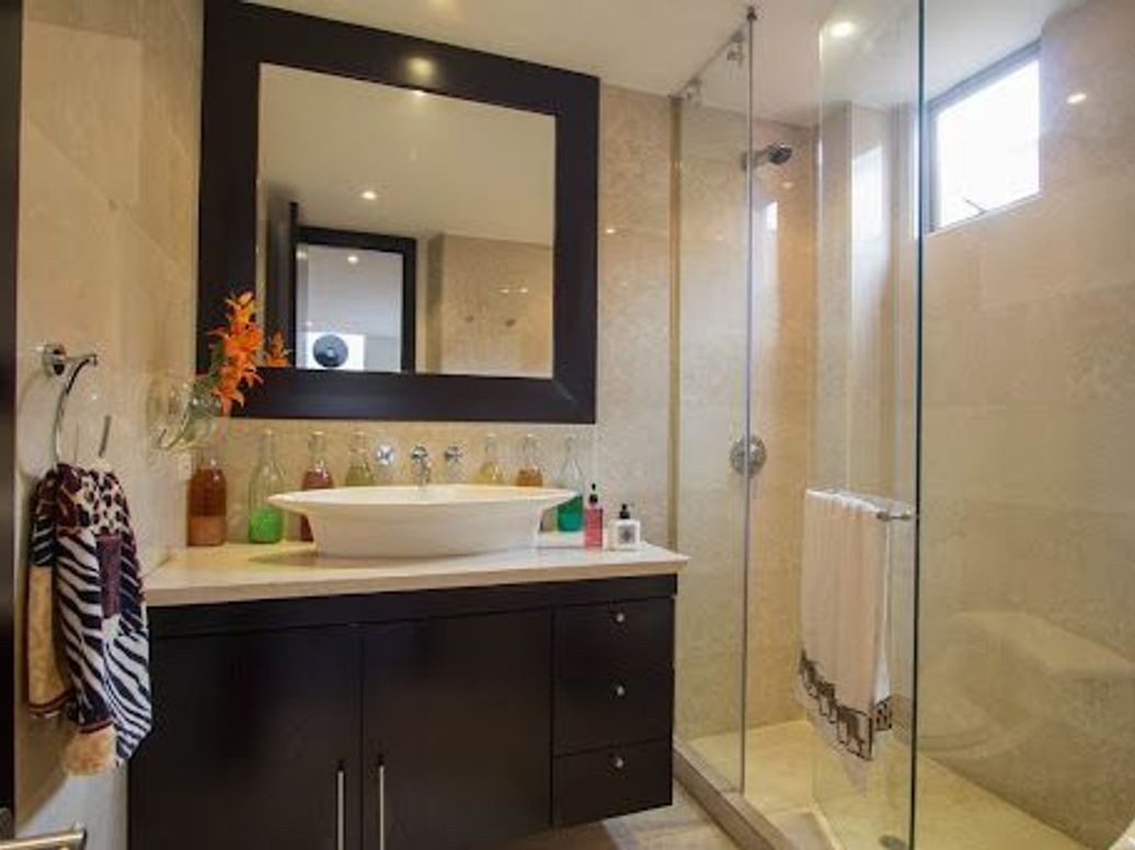 Casa de 3 alcobas en venta en Los Rosales, Bogotá, 479 m² · foto 18 de 20