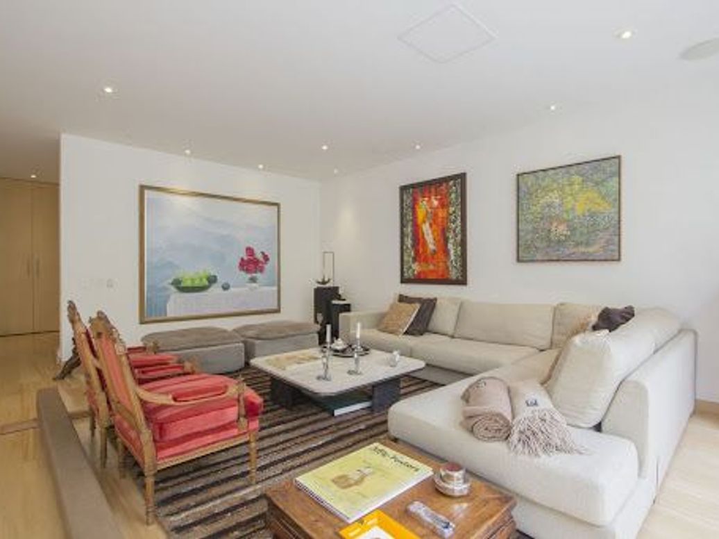 Casa de 3 alcobas en venta en El Nogal, Bogotá, 500 m² · foto 8 de 20