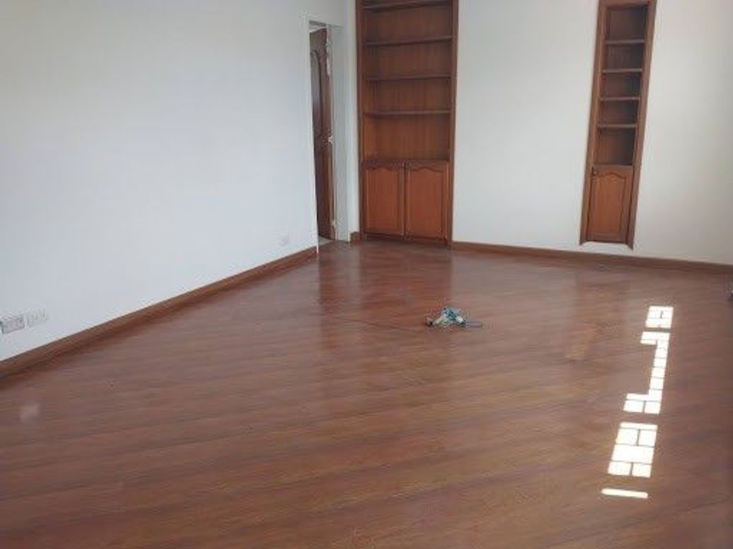 Casa de 11 alcobas en venta en Polo Club, Bogotá, 340 m² · foto 11 de 20