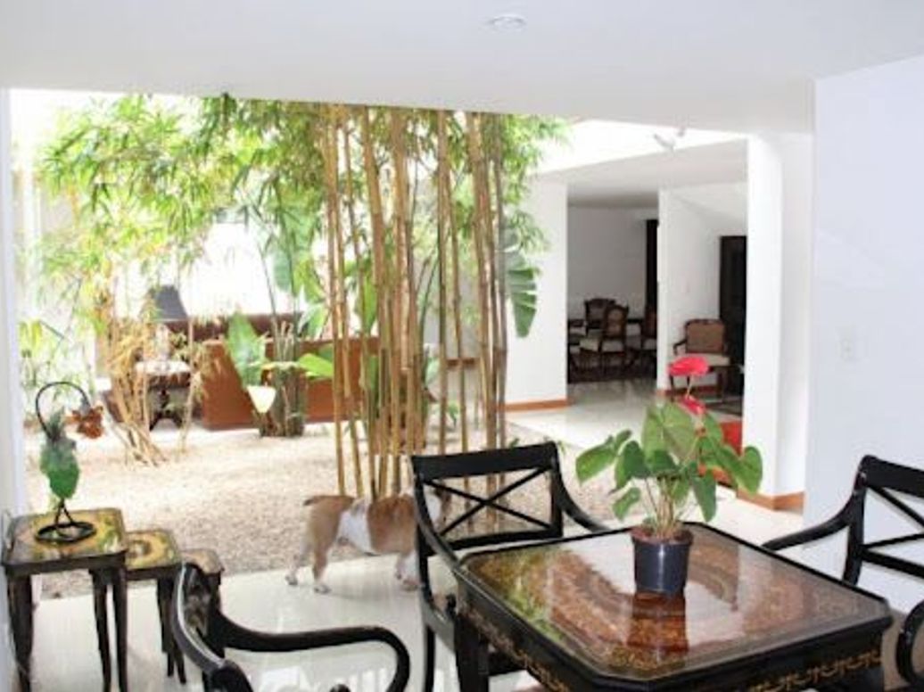 Casa de 3 alcobas en venta en Santa Ana Occidental, Bogotá, 550 m² · foto 3 de 13