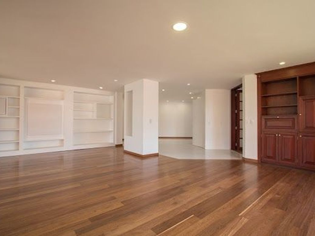 Apartamento de 3 alcobas en venta en La Cabrera, Bogotá, 304 m² · foto 5 de 20