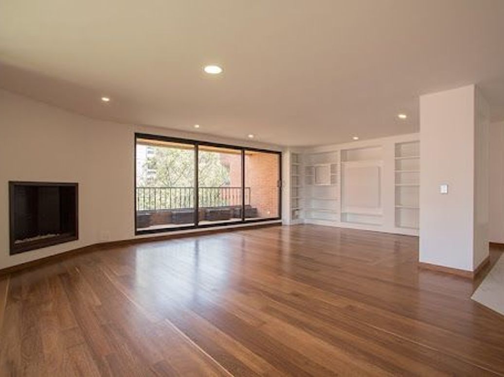 Apartamento de 3 alcobas en venta en La Cabrera, Bogotá, 304 m² · foto 4 de 20