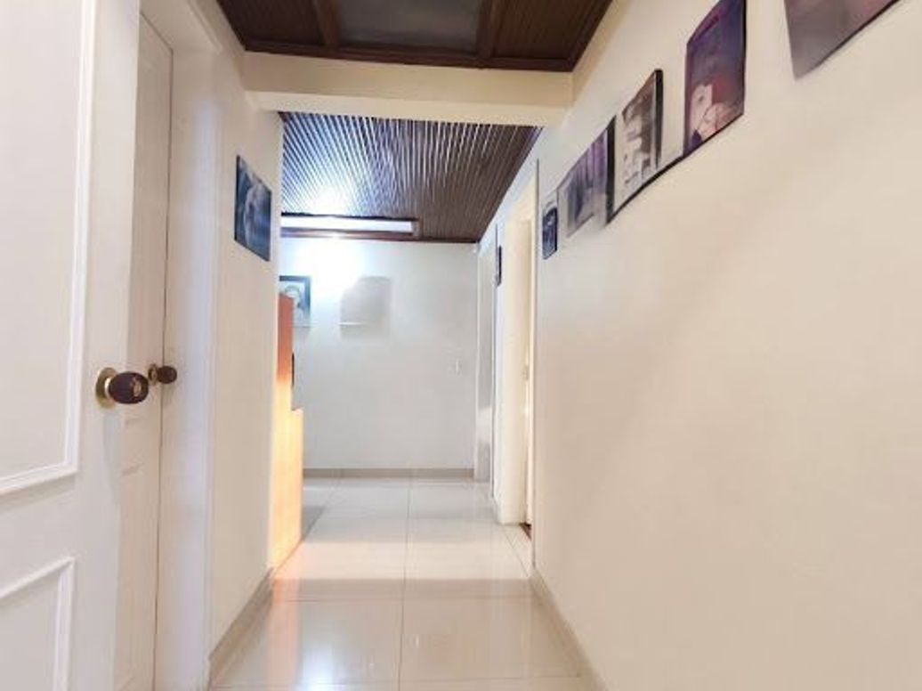 Casa de 3 alcobas en venta en Malibu, Bogotá, 280 m² · foto 6 de 19