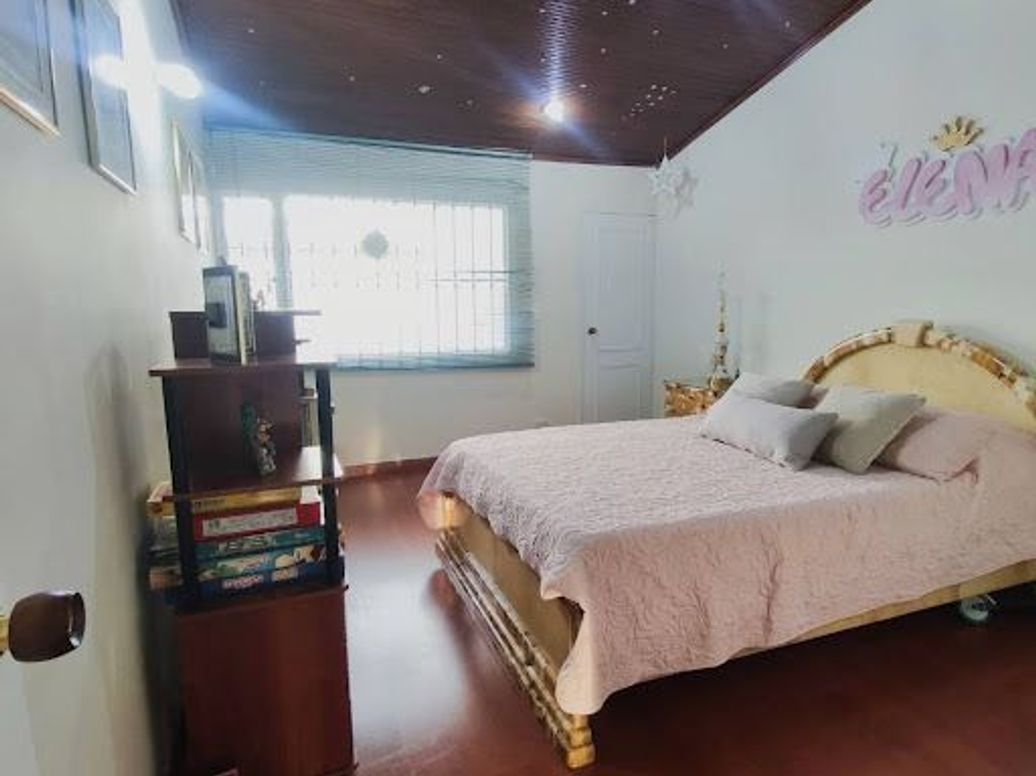 Casa de 3 alcobas en venta en Malibu, Bogotá, 280 m² · foto 11 de 19