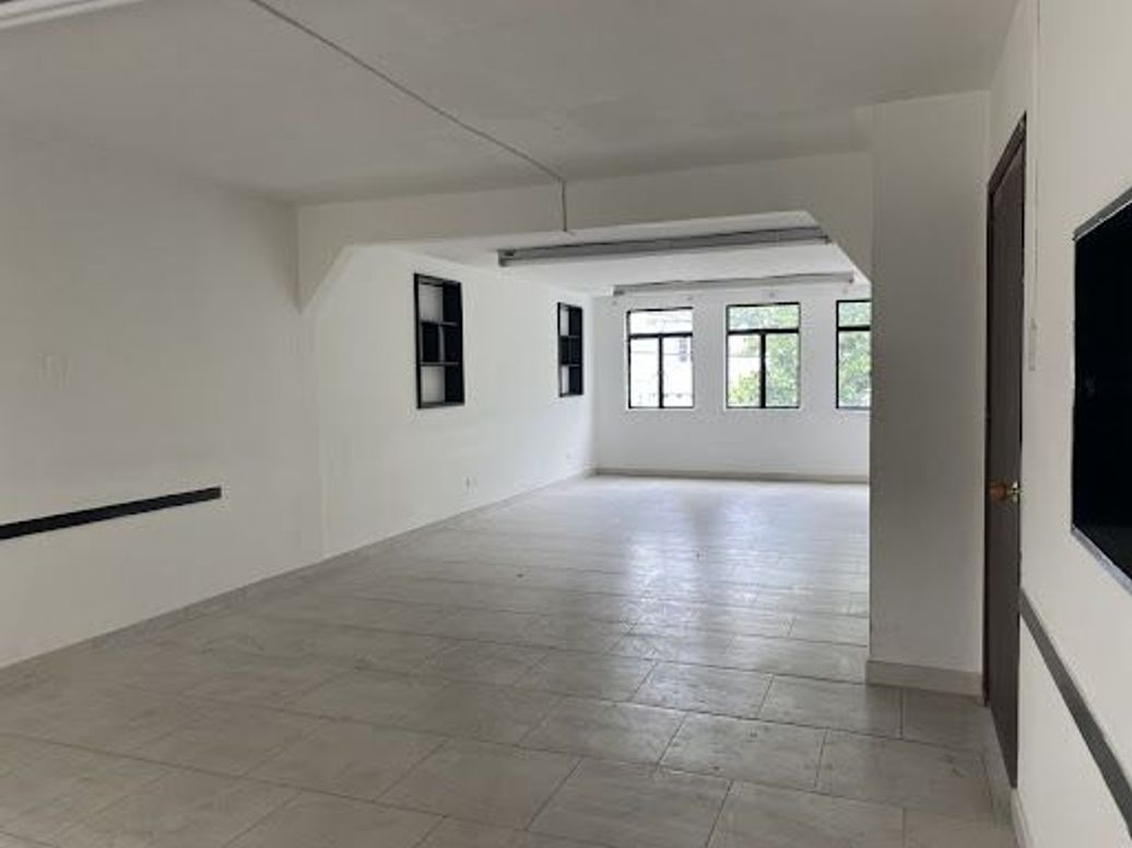 Casa de 6 alcobas en venta en Quinta Camacho, Bogotá, 734 m² · foto 4 de 20