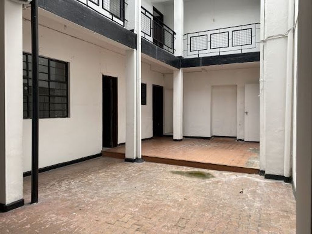 Casa de 6 alcobas en venta en Quinta Camacho, Bogotá, 734 m² · foto 19 de 20
