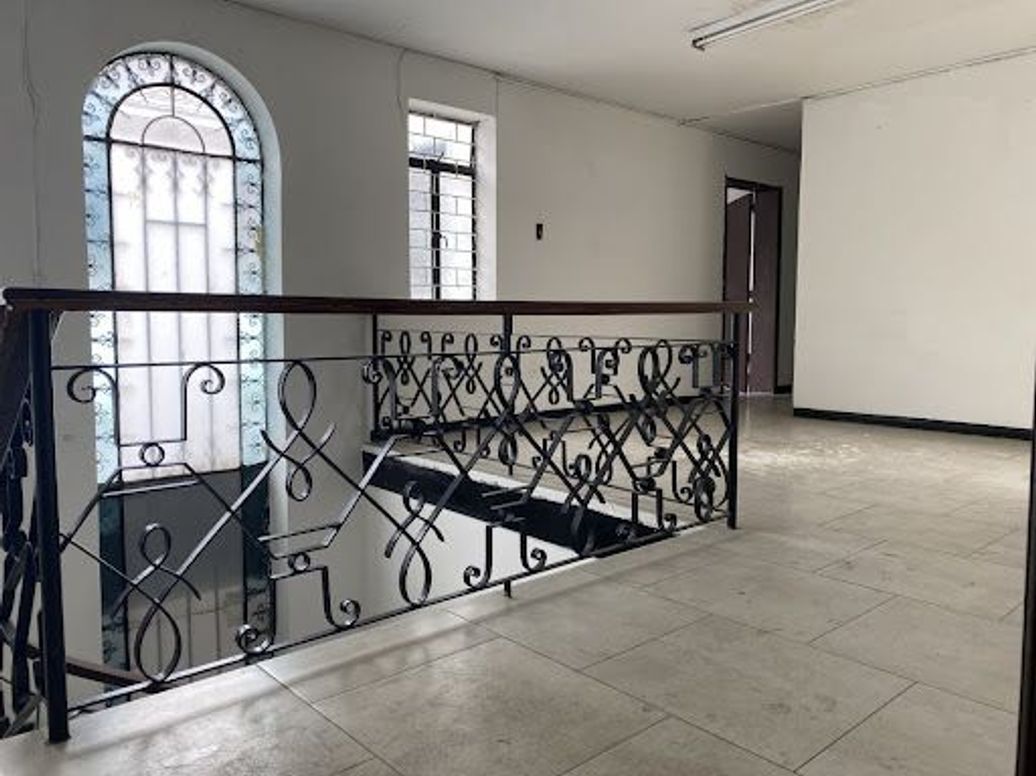 Casa de 6 alcobas en venta en Quinta Camacho, Bogotá, 734 m² · foto 5 de 20