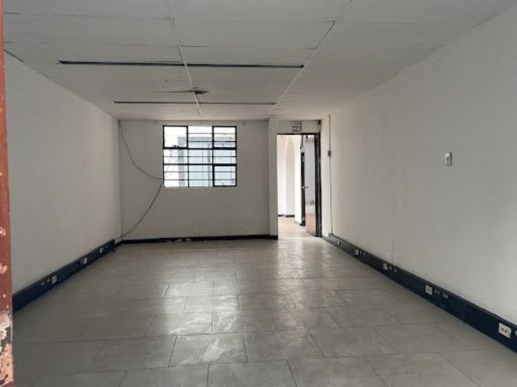 Casa de 6 alcobas en venta en Quinta Camacho, Bogotá, 734 m² · foto 6 de 20