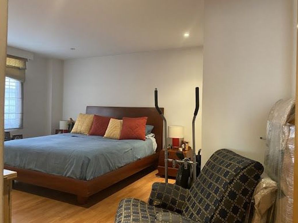 Apartamento de 3 alcobas en venta en Santa Barbara Occidental, Bogotá, 188 m² · foto 12 de 20