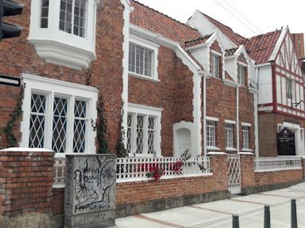 Casa de 4 alcobas en venta en Teusaquillo, Bogotá, 292 m² · foto 2 de 20
