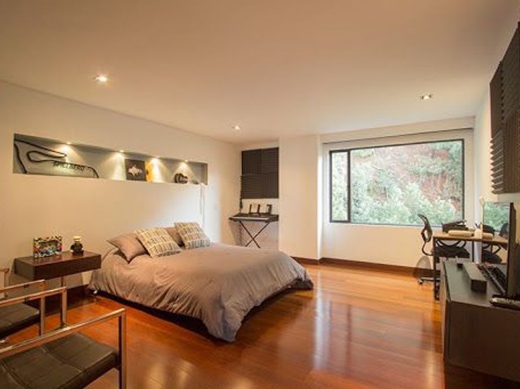Apartamento de 4 alcobas en venta en Chicó Alto, Bogotá, 450 m² · foto 19 de 20