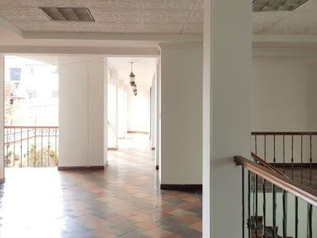 Casa de 11 alcobas en venta en Teusaquillo, Bogotá, 452 m² · foto 18 de 20