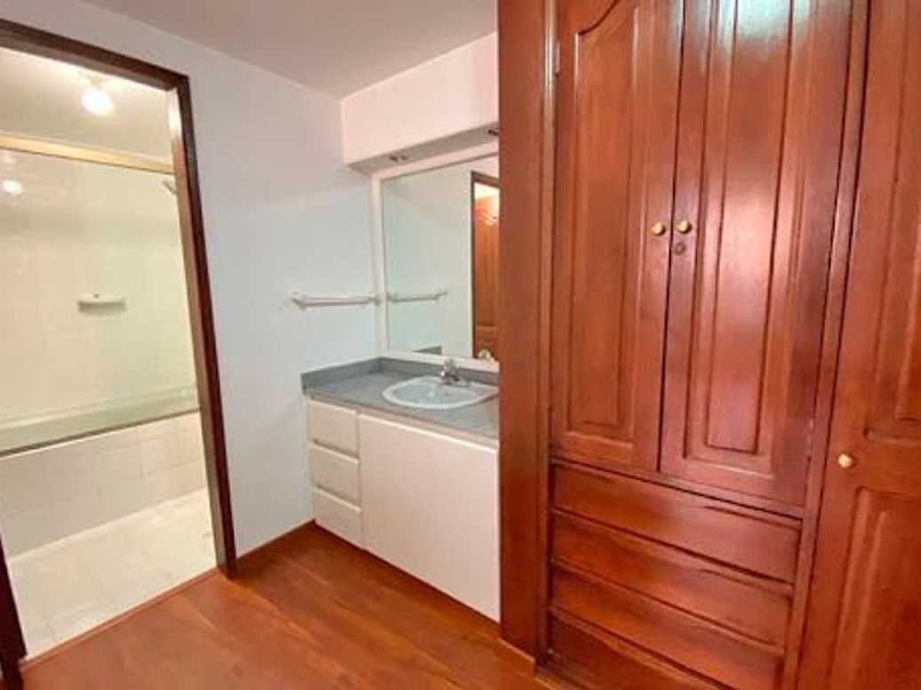 Apartamento de 3 alcobas en venta en Chicó Norte, Bogotá, 170 m² · foto 9 de 12