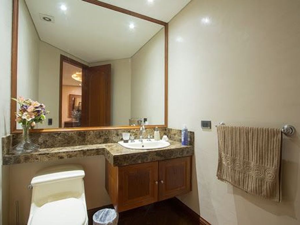 Apartamento de 3 alcobas en venta en Chico, Bogotá, 262 m² · foto 14 de 20