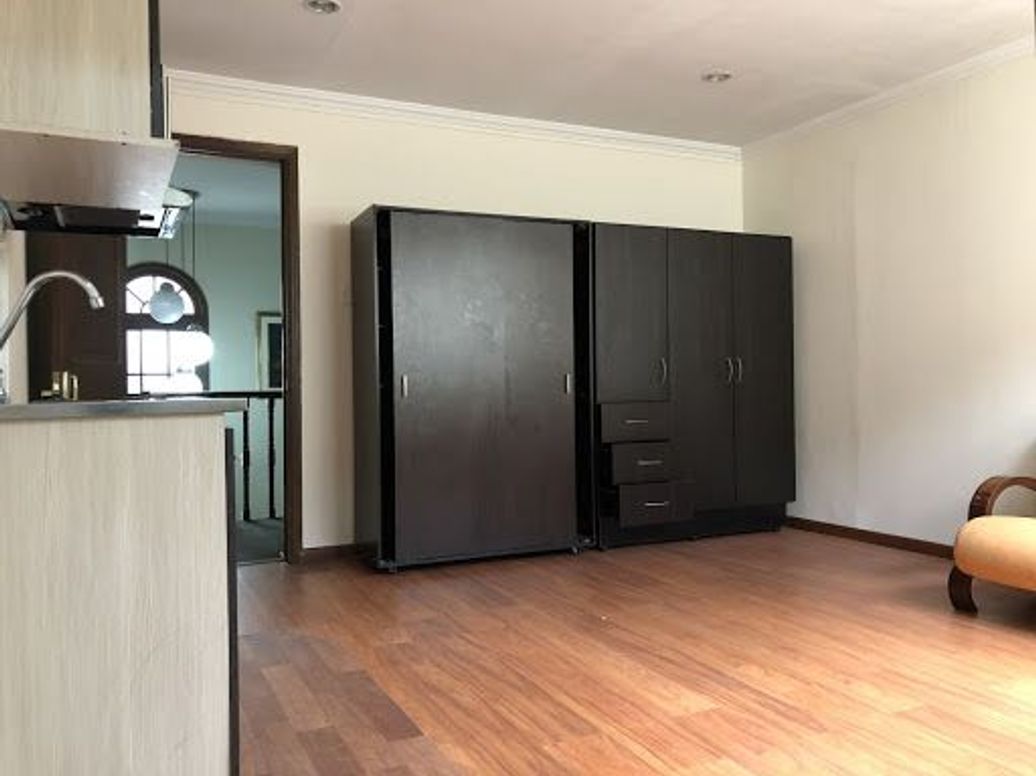 Casa de 7 alcobas en venta en Teusaquillo, Bogotá, 565 m² · foto 10 de 17